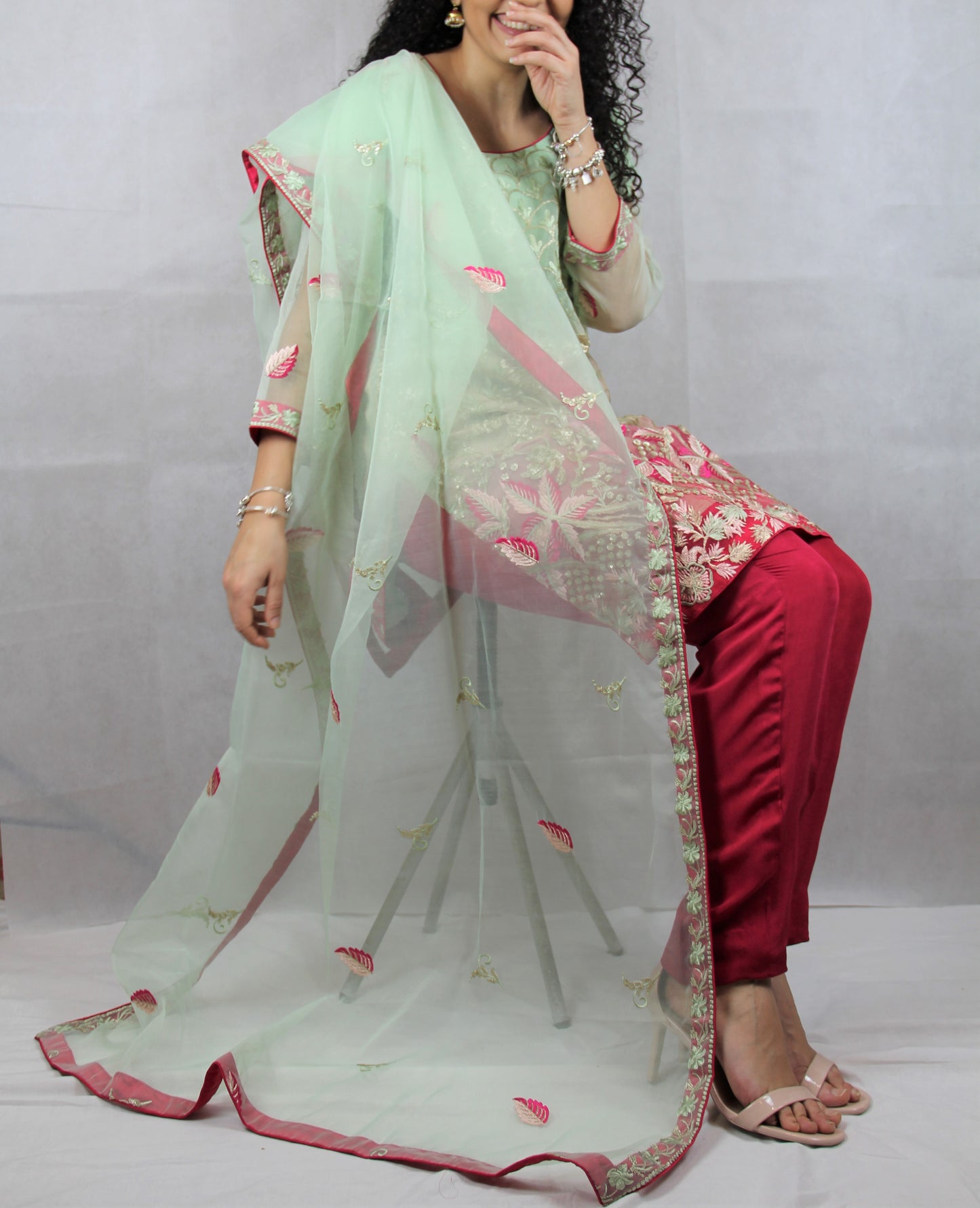 Saadia's Style Summer 2021 : Light Green & Pink Organza Dress