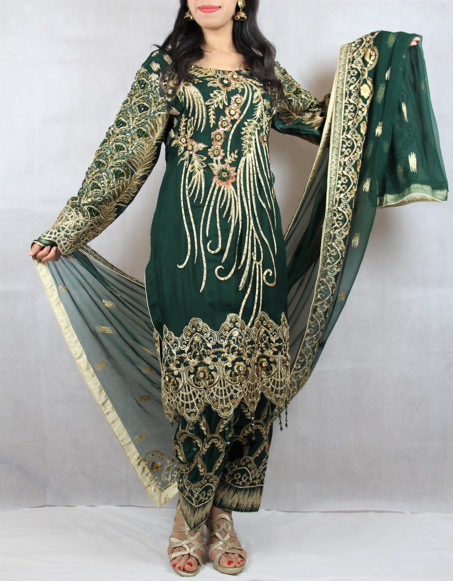 Saadia's Style Summer 2021 : Pure Chiffon Bottle Green Embroidered Dress