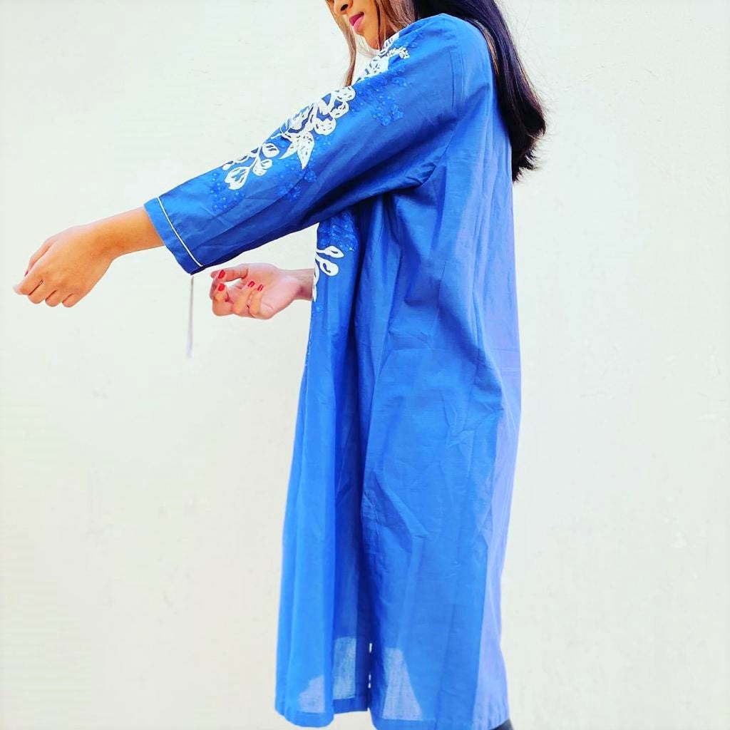 Saadia's Style : Embroidered Cotton Lawn Shirt (Blue)